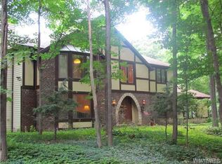 16 Gothic Ledge Lockport Town, Lockport, NY 14094