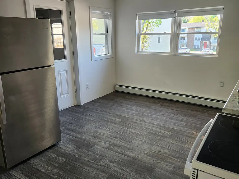 430 Grandview Ave #23 — Photo 5