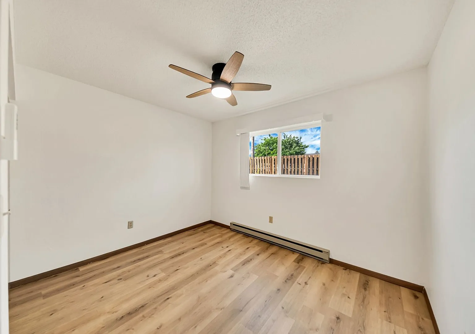 Dakota Drive Apartments — Photo 4