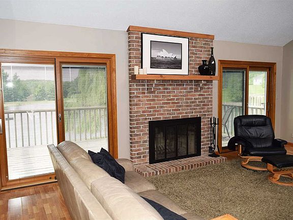 4th image of 5828 Woodgate Cir