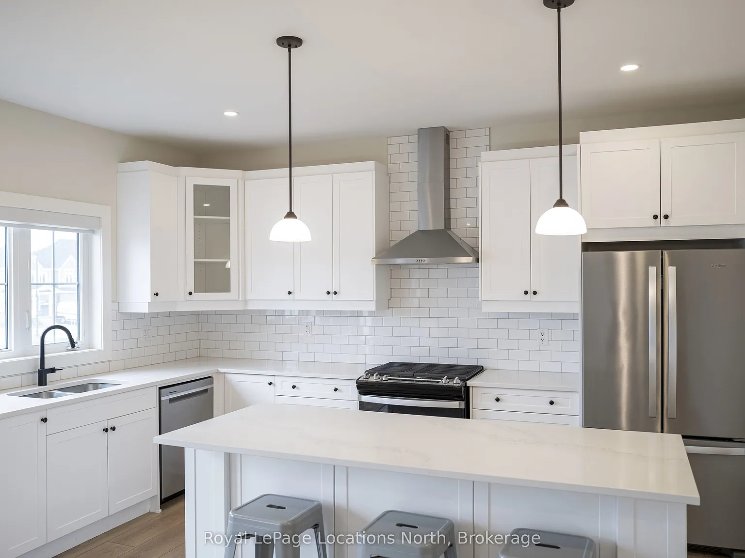 4 bed, $4,200 — Photo 2