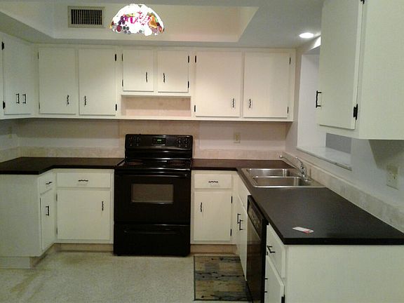 4th image of 151 NE Penlynn Ave