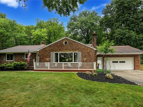 8222 Chestnut Blvd, Broadview Heights, OH 44147