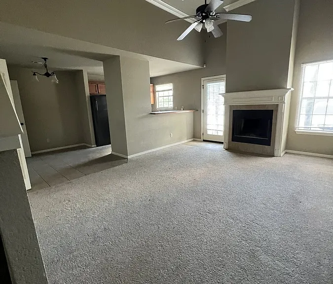 1716 N Chestnut Ave — Photo 6