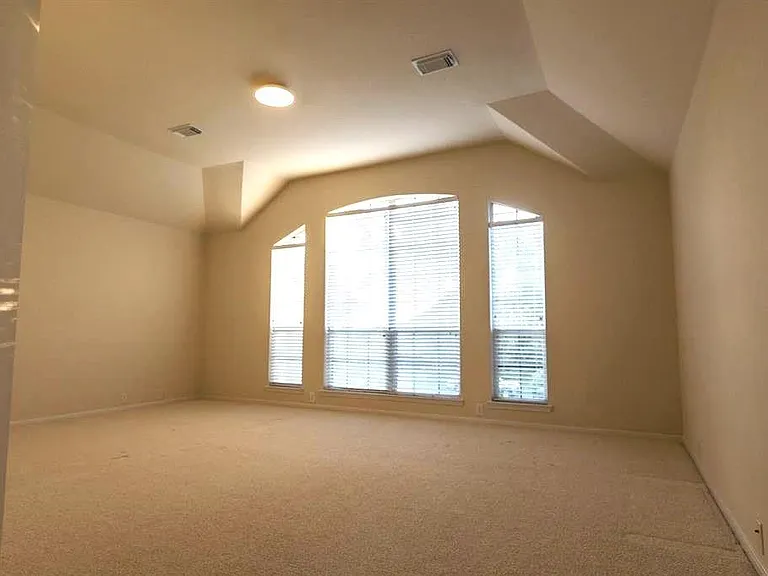 2511 Sun Spot Ln — Photo 12