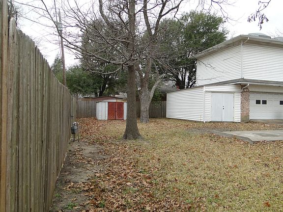 3rd image of 726 Wildgrove Dr