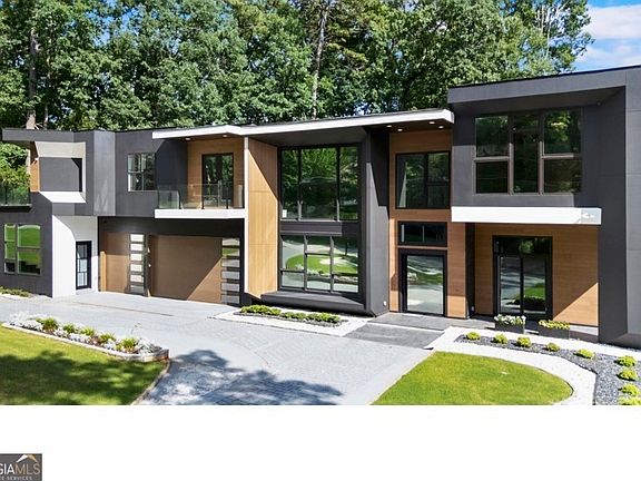 2nd image of 2401 Greenglade Rd NE