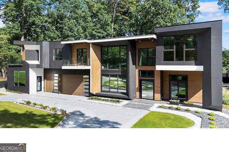 1st image of 2401 Greenglade Rd NE