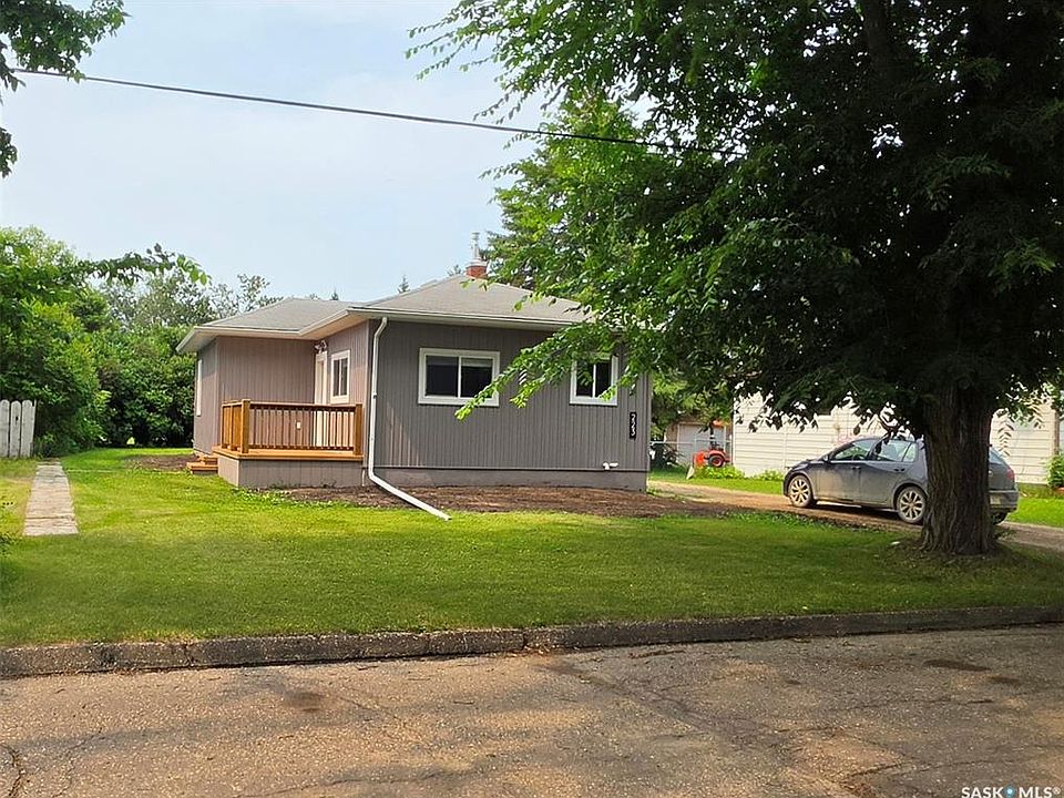 1st image of 223 3rd STREET NE