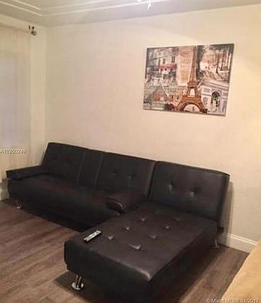 5th image of 921 Meridian Ave APT 4