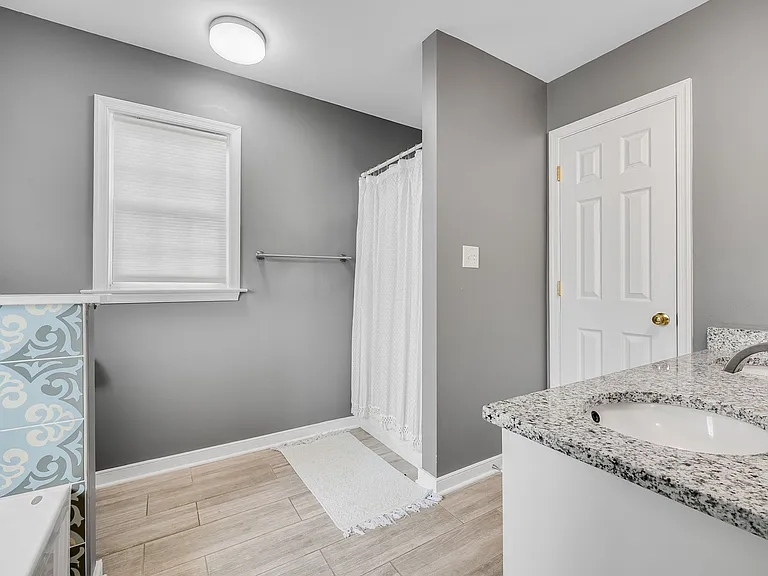 10136 Bon Air Crest Dr — Photo 13