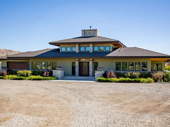 17 Thistle Rd, Cody, WY 82414