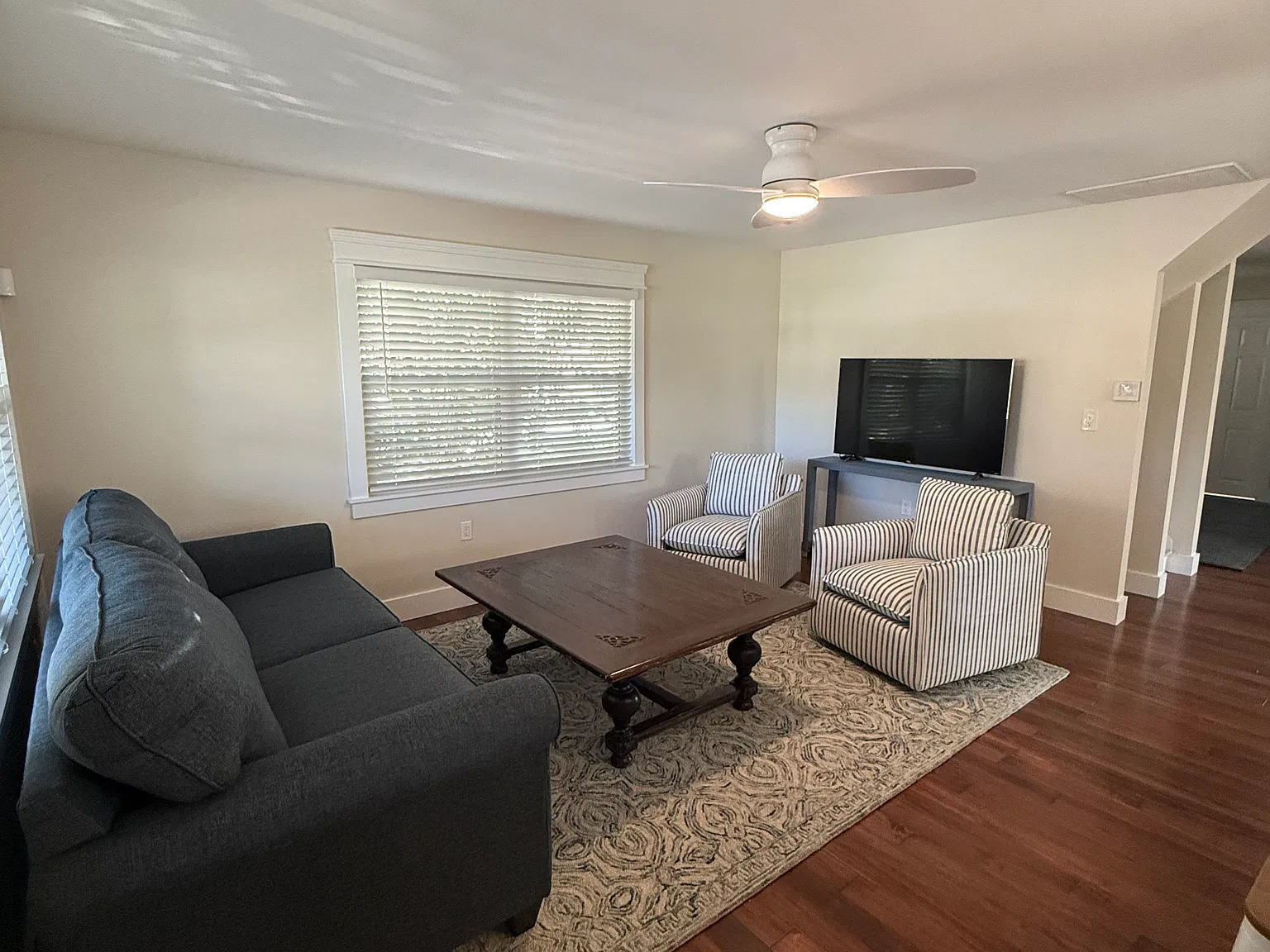 3 bed, 1250 sqft, $2,800 — Photo 4