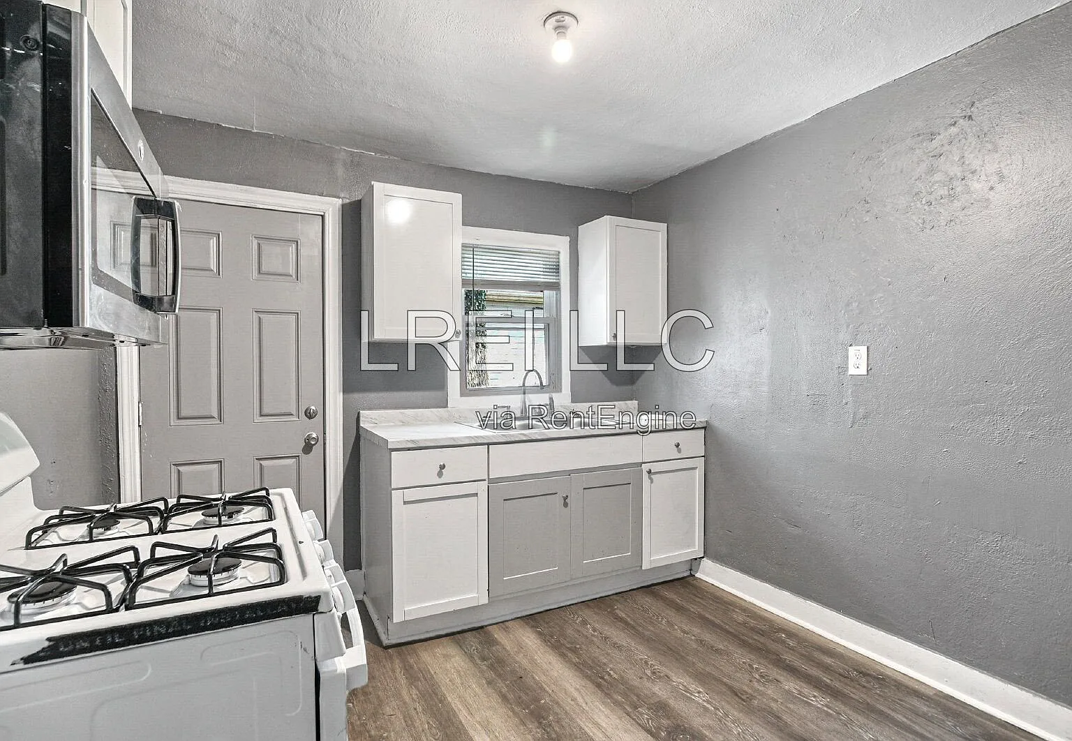1 bed, 1.0 bath, 550 sqft, $780 — Photo 2