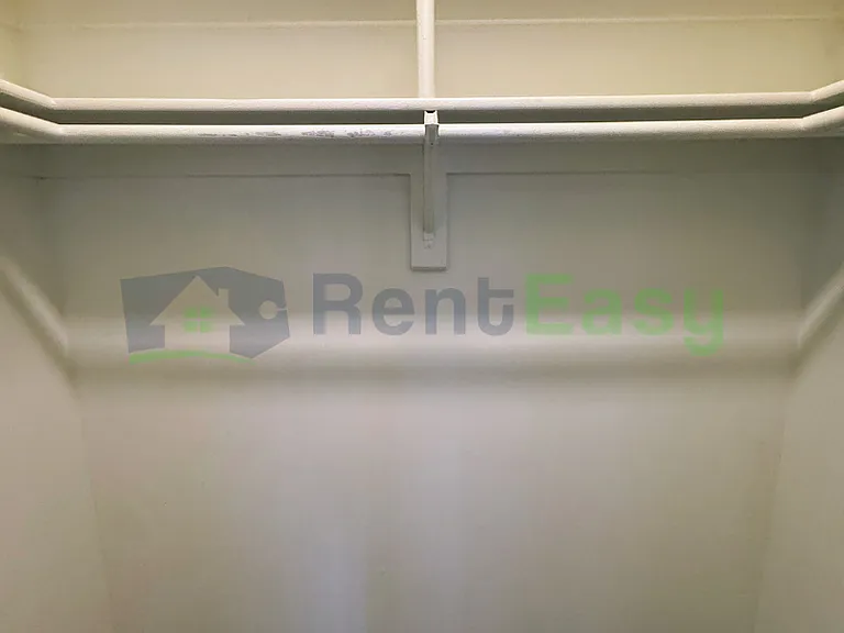 401 Henley Ct #C — Photo 17