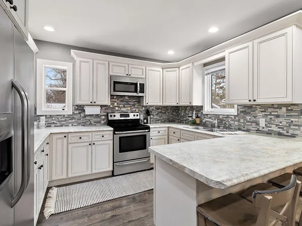 219 12th Ave W, Alexandria, MN 56308