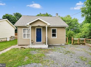 8 Dewey Ave, Lebanon, PA 17046
