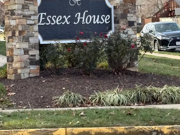 6910 Sandra Marie Cir, Alexandria, VA 22310