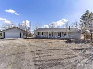264 Sunset Hills Dr, Yerington, NV 89447
