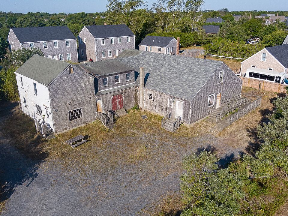 2nd image of 5 Miacomet Ave
