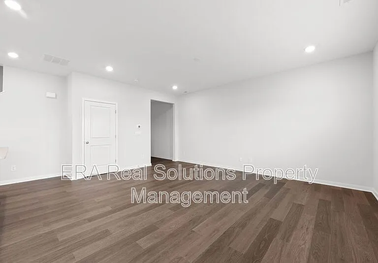 6294 Marinelli Dr S — Photo 5
