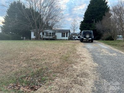 1001 Round Peak Church Rd, Mount Airy, NC, 27030