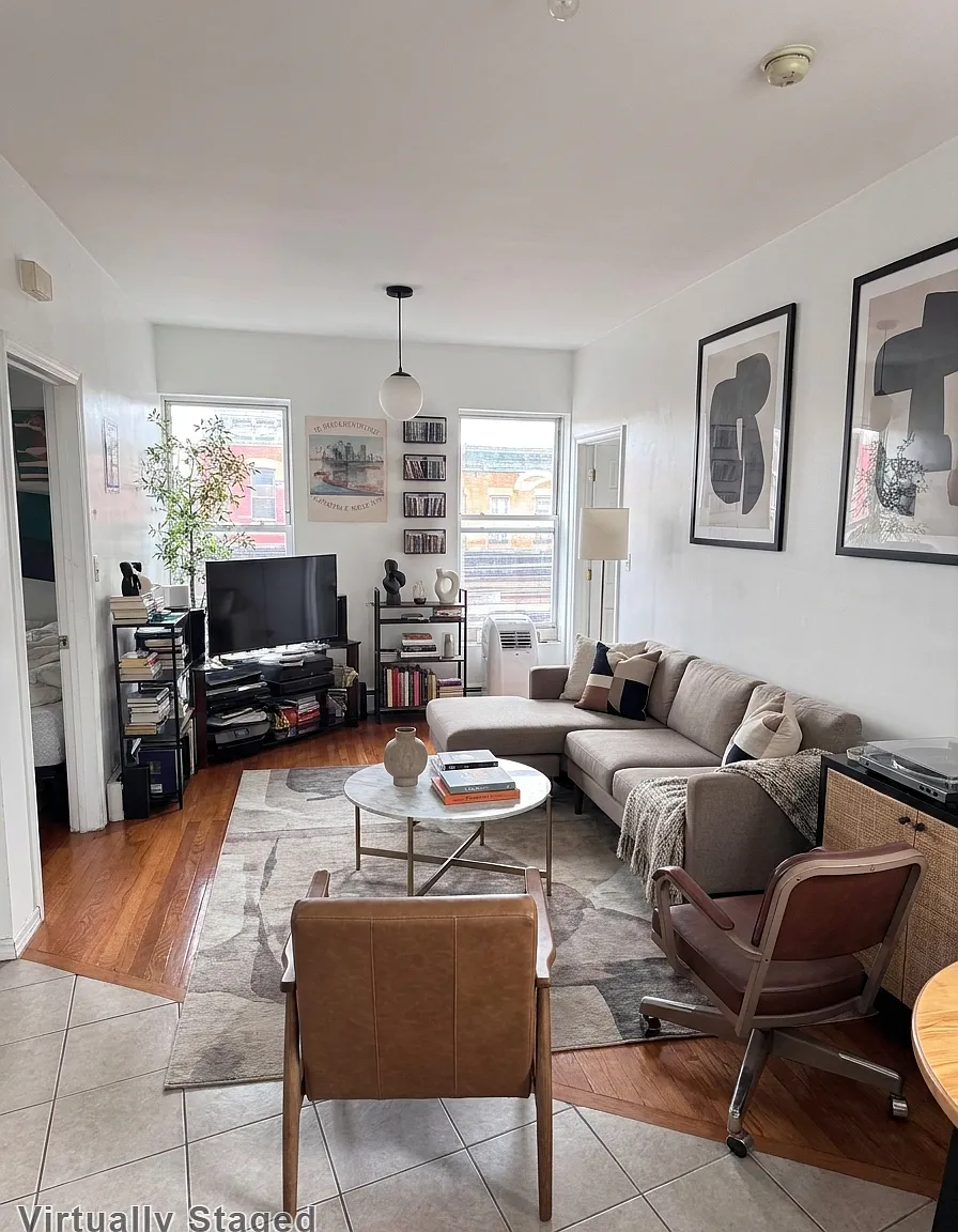 441 Hart Street — Photo 1
