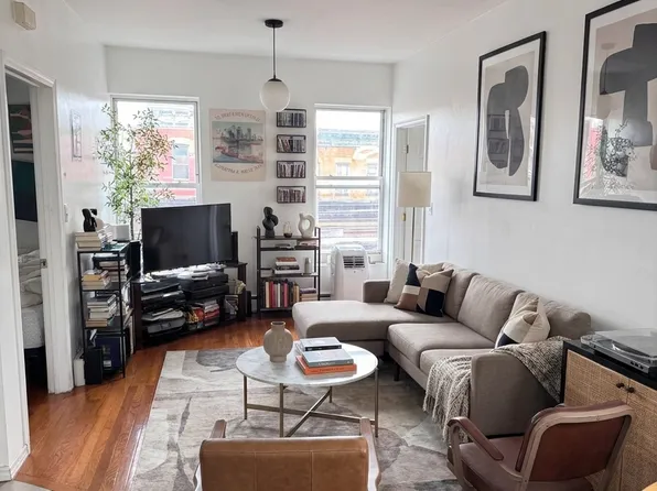 441 Hart Street image 1 of 7