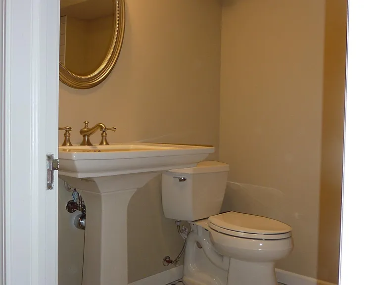 2915 Sunset Blvd #1 — Photo 19