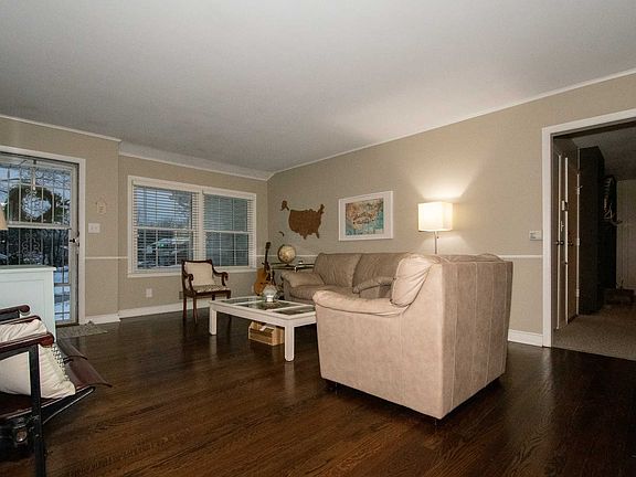 2nd image of 9016 W 89th St