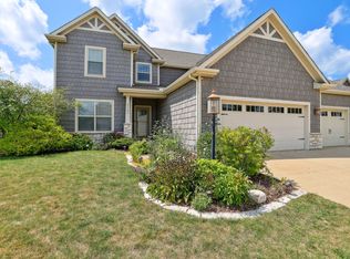 2109 Savanna Dr, Champaign, IL 61822