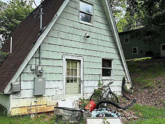 5th image of 334 Walker St