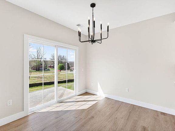 4th image of 212 W Jere Whitson Rd