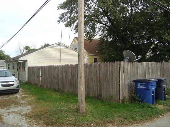 5th image of 160 N Woodland Ave