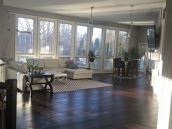 5th image of 627 Towncrest Dr