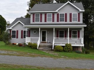 228 Welcome Lake Rd, Beach Lake, PA 18405