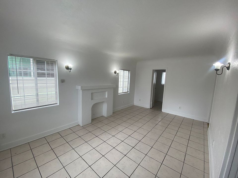 1st image of 1033-1039 Stanley Ave #1037