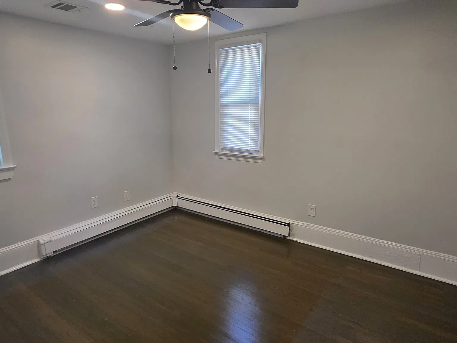 2 bed, 500 sqft, $2,200 — Photo 1