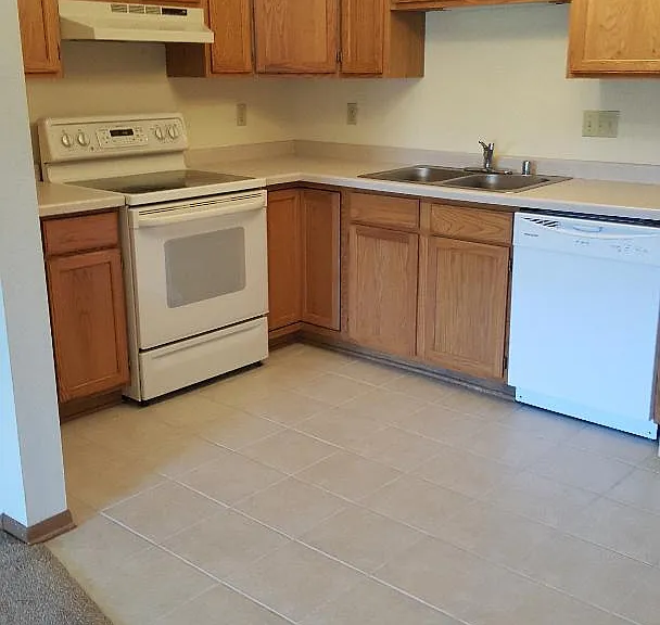 S72W16460 Janesville Rd #C — Photo 2