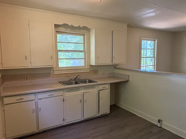 37 Lily St — Photo 2