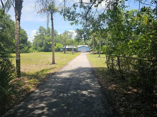 2050 Evans Rd, Labelle, FL 33935