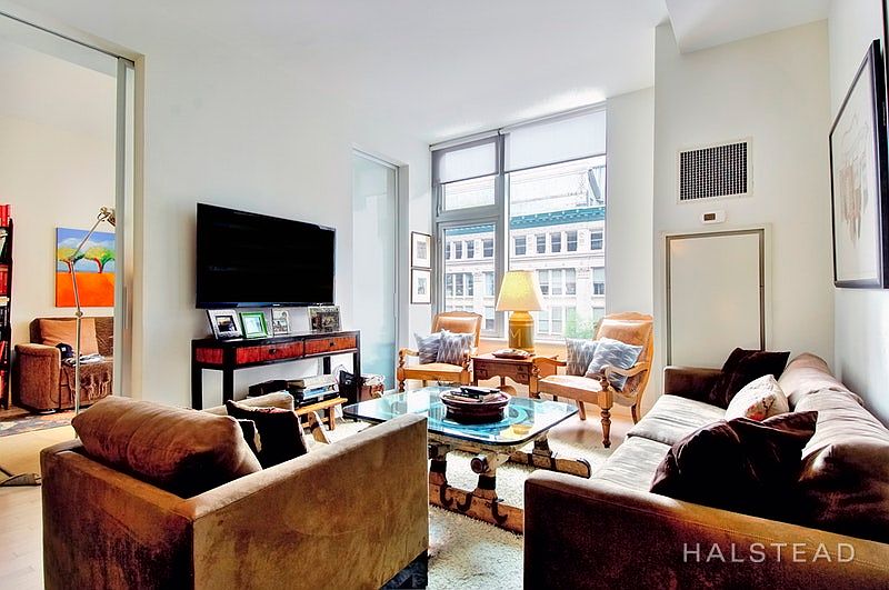 1st image of 650 6th Ave APT 6L