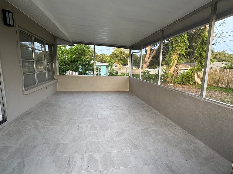 2086 Duncan Dr — Photo 8