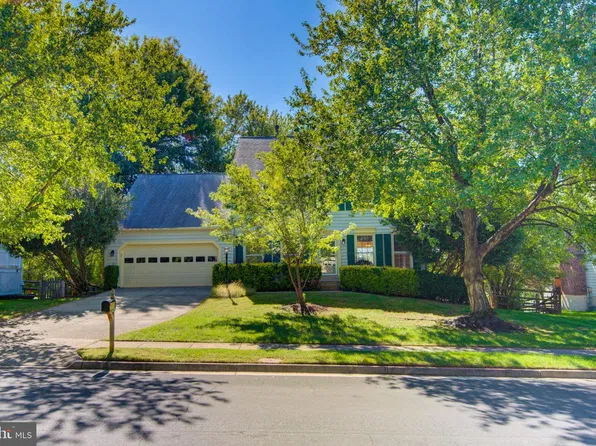 5305 Cat Tail Ct, Centreville, VA 20120