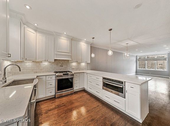 5th image of 2703 N Janssen Ave