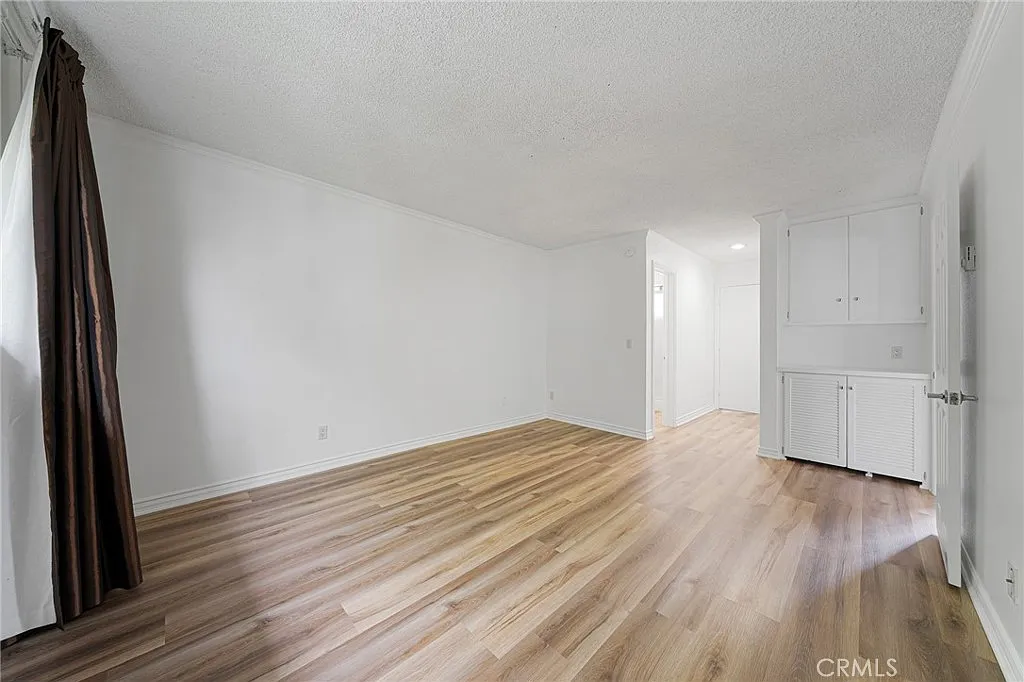 2 bed, 1065 sqft, $2,995 — Photo 4