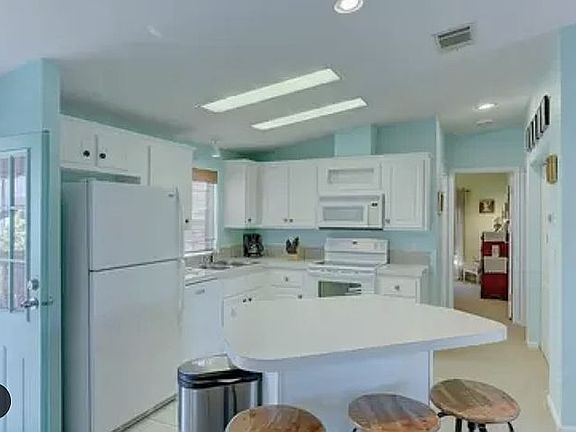 Stools updated. Parson style