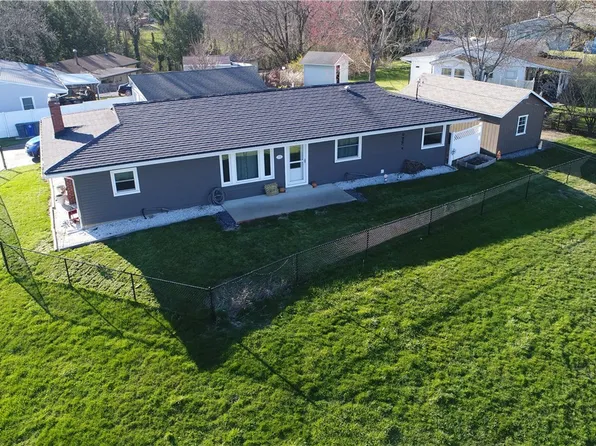 105 Meadowbrook Dr, Industry, PA 15052