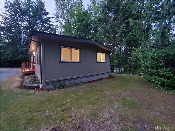 5th image of 4957 Marianne Ln SE