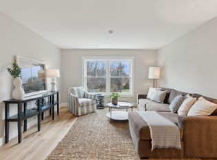 25 Three Pines Dr UNIT 101, Westbrook, ME 04092